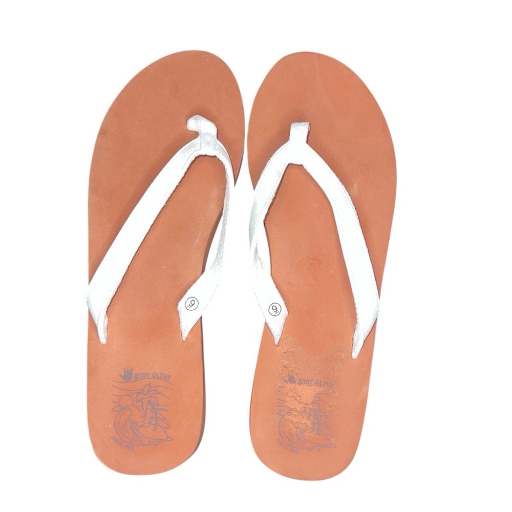 NWOT Body Glove White Flip Flop Sandals Sz 9 Fits like 8 (runs small)